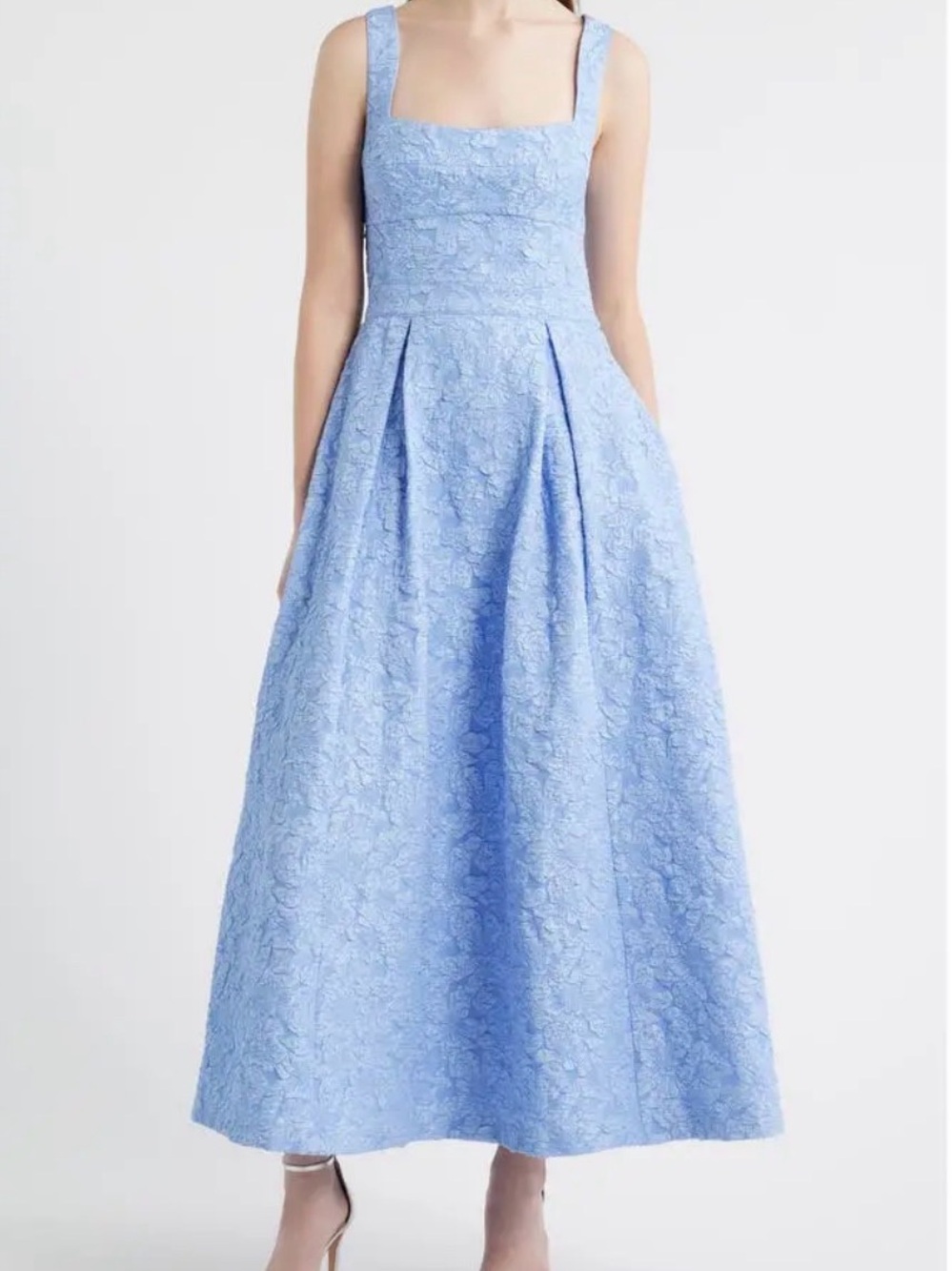 Chelsea28 Floral Jacquard Gown Blue Escape Size Medium